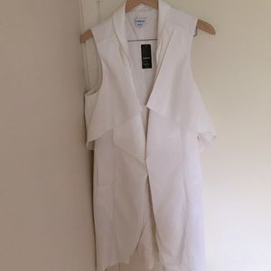 BEBE | sleeveless trench coat | NWT